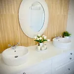 Cobblers Walk - Luxury Country Getaway *