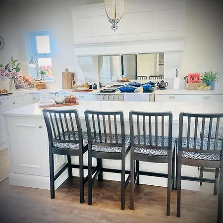 Cobblers Walk - Luxury Country Getaway