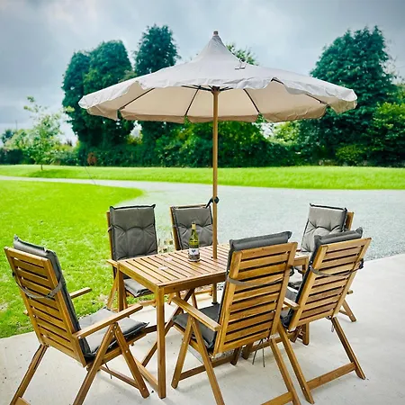 Cobblers Walk - Luxury Country Getaway بيت للعطل